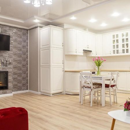 Vip- Elite Lemberg Apartments Buitenkant foto