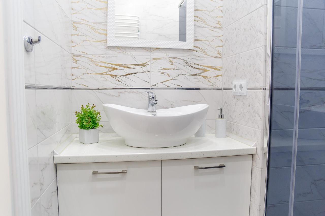 Vip- Elite Lemberg Apartments Buitenkant foto
